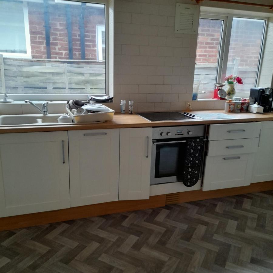 Sarah'S Place Lytham St Annes Exterior photo
